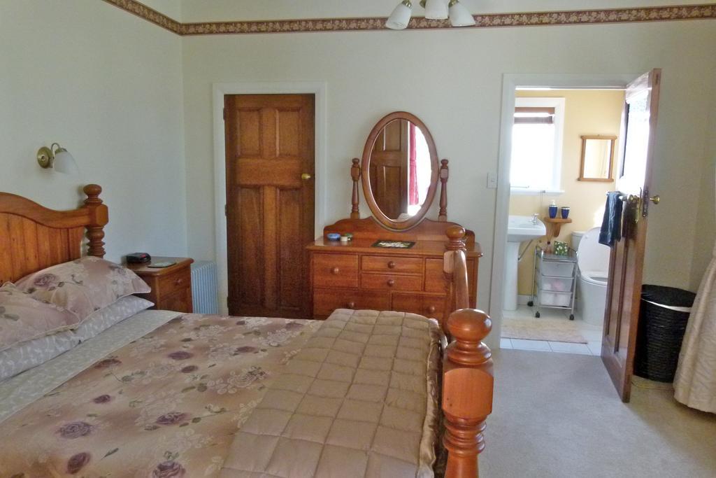 Peppertree Bed & Breakfast Nelson Room photo